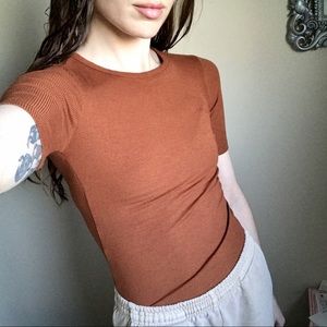 Rust colored ribbed tee